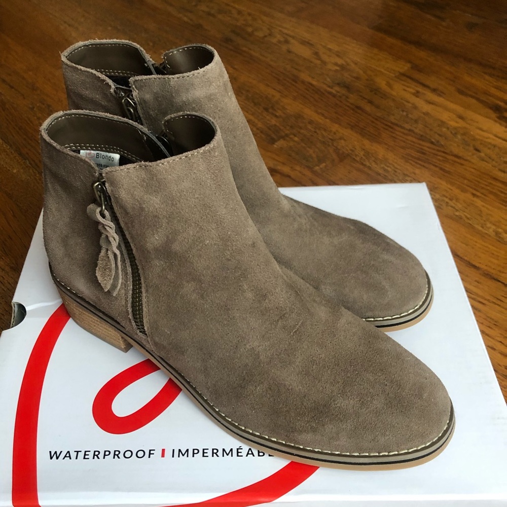 NWT Blondo sz 8 Liam Suede Tan Taupe Boot Bootie